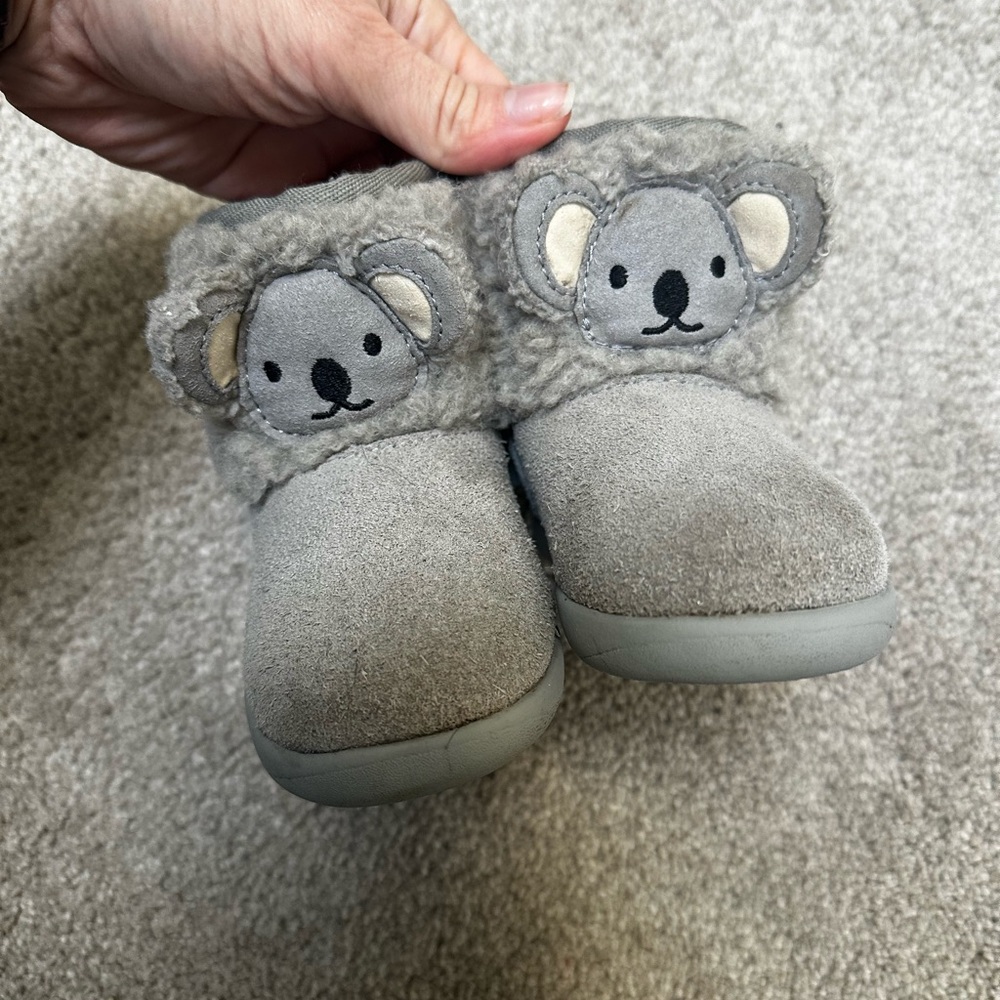 UGG koala stuffie boots toddler size 6